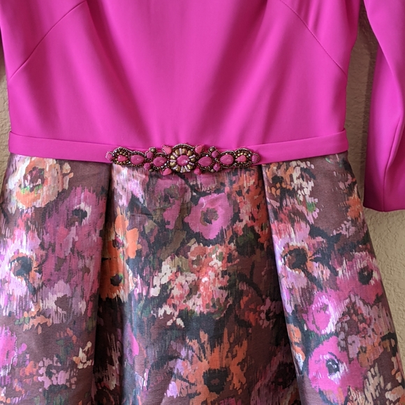 Theia boat-neck 3/4 sleeve gown - Picture 4 of 6